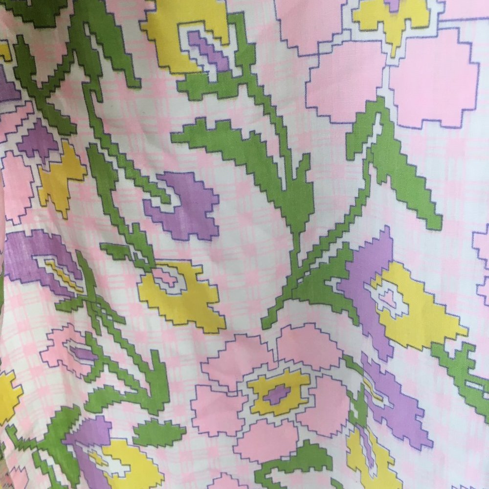 Vintage short sleeve snap button robe house coat dress pink with floral pattern - Picture 3 of 10